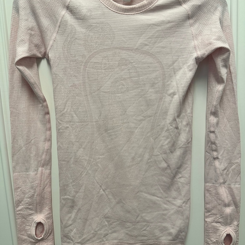 Lululemon Light Pink Long Sleeve Top. Size 4